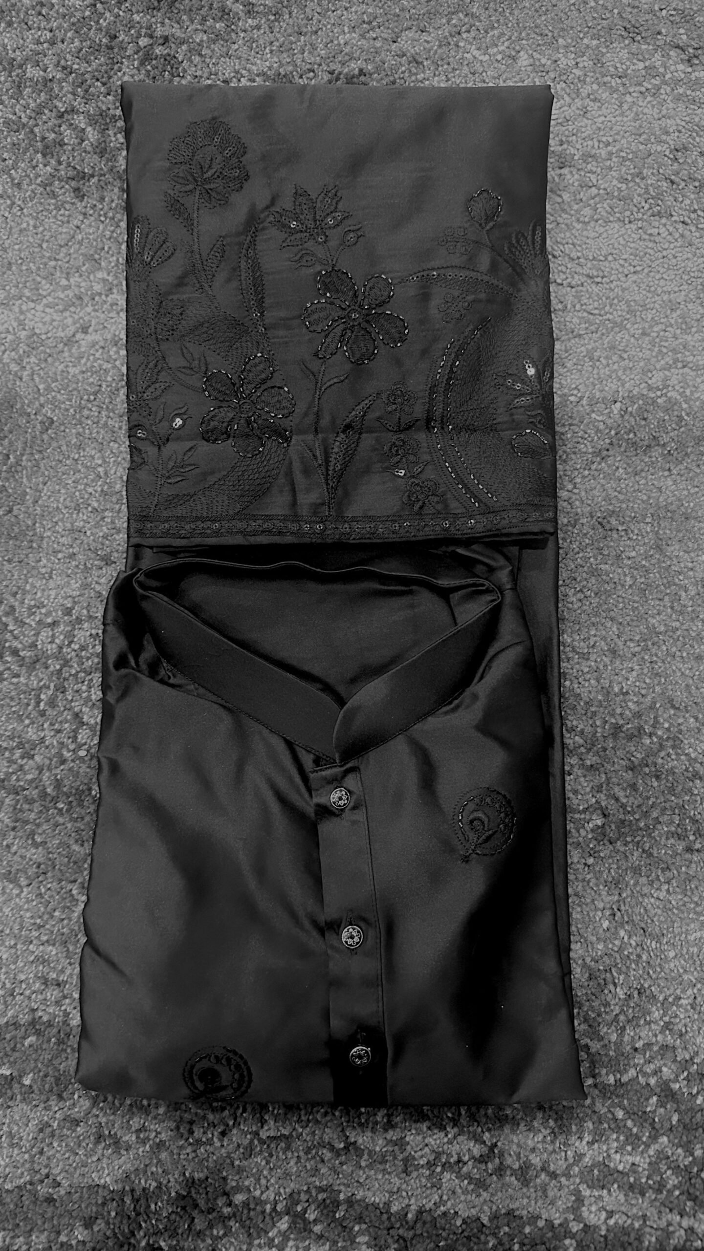 Plain Flowers Daman Work Kurta - Image 2