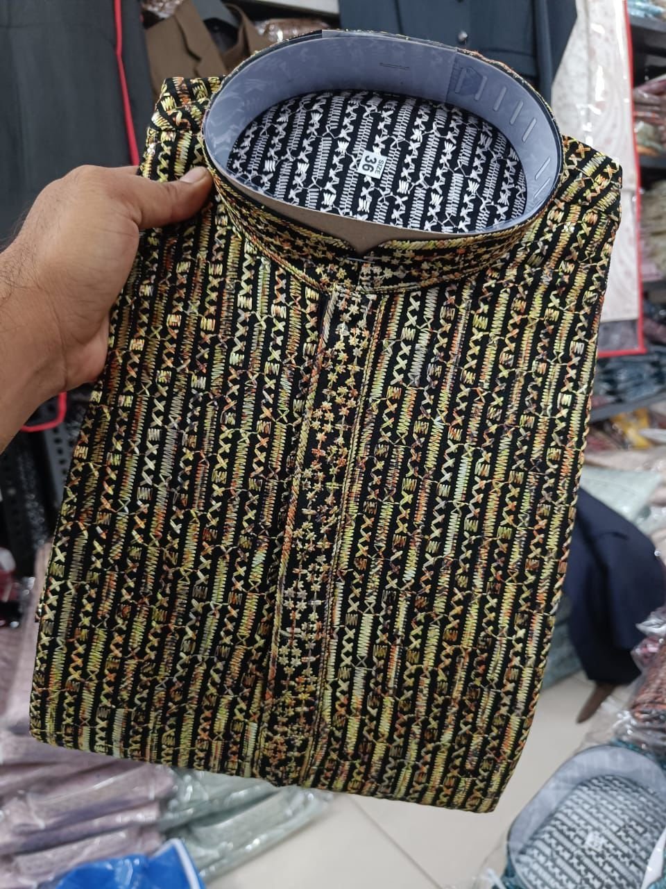 Malhar Embroidery Kurta - Image 2