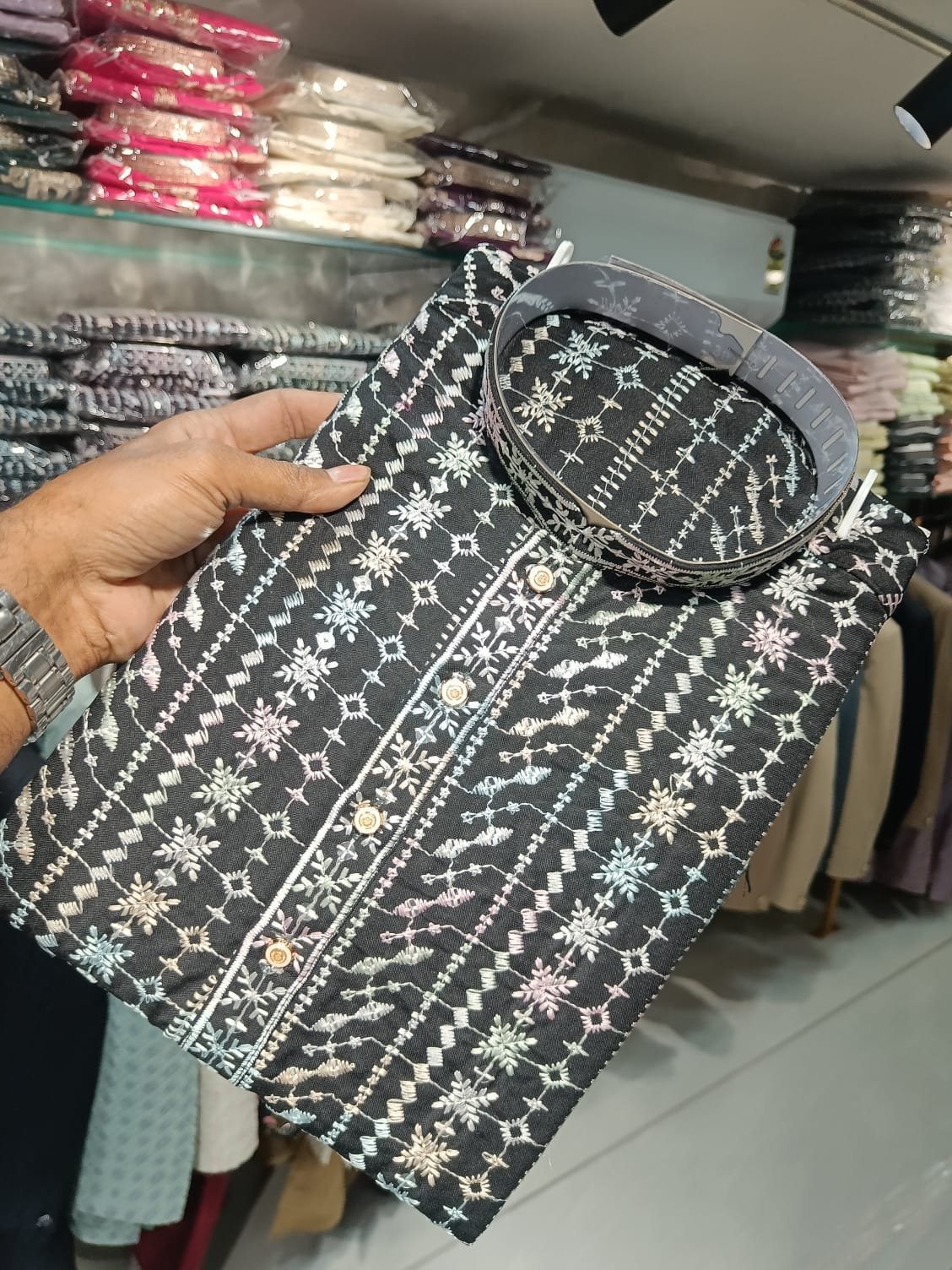 Starlight Embroidery Kurta - Image 4