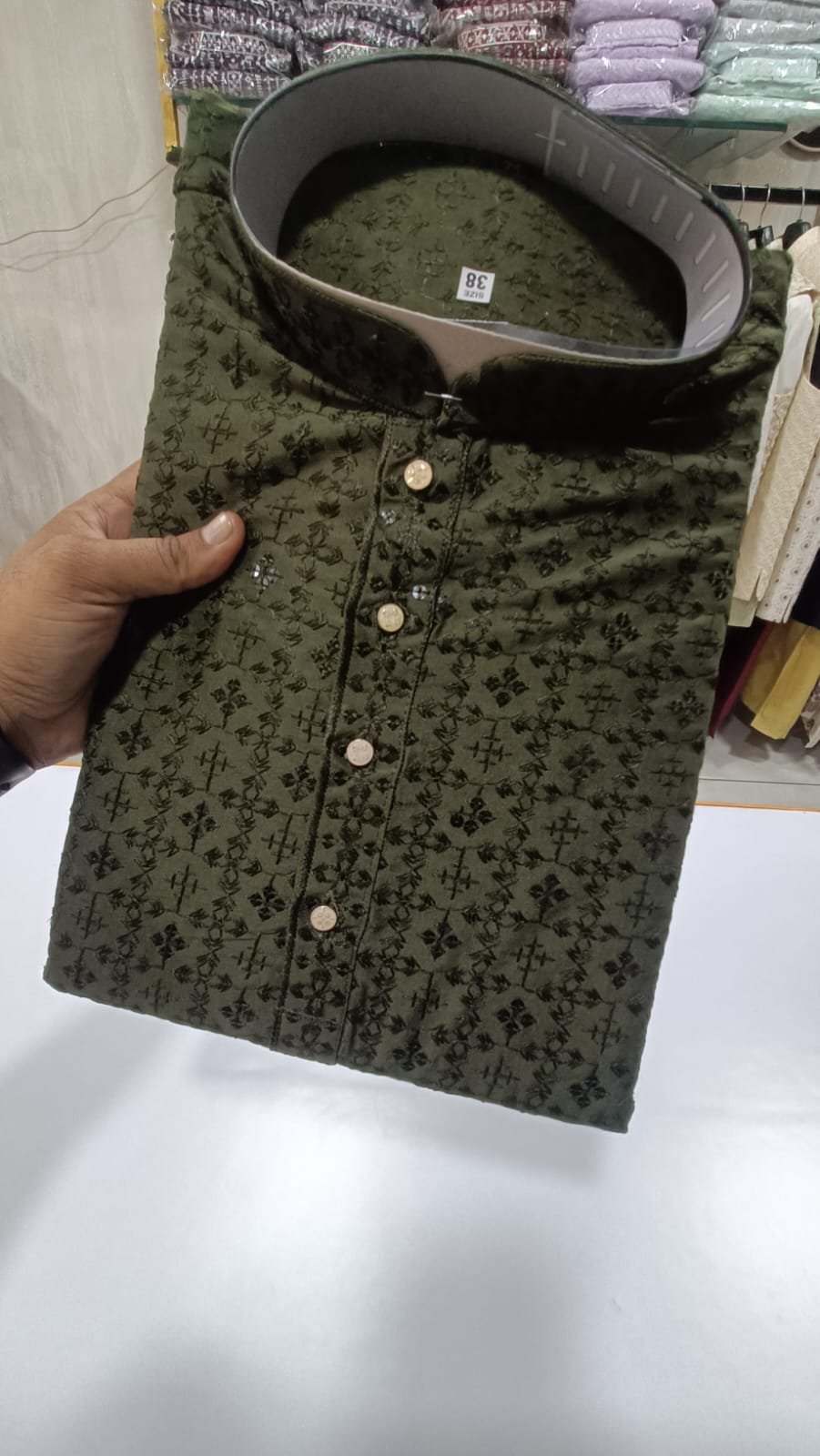 Mehandi Lakhnavi Kurta - Image 2