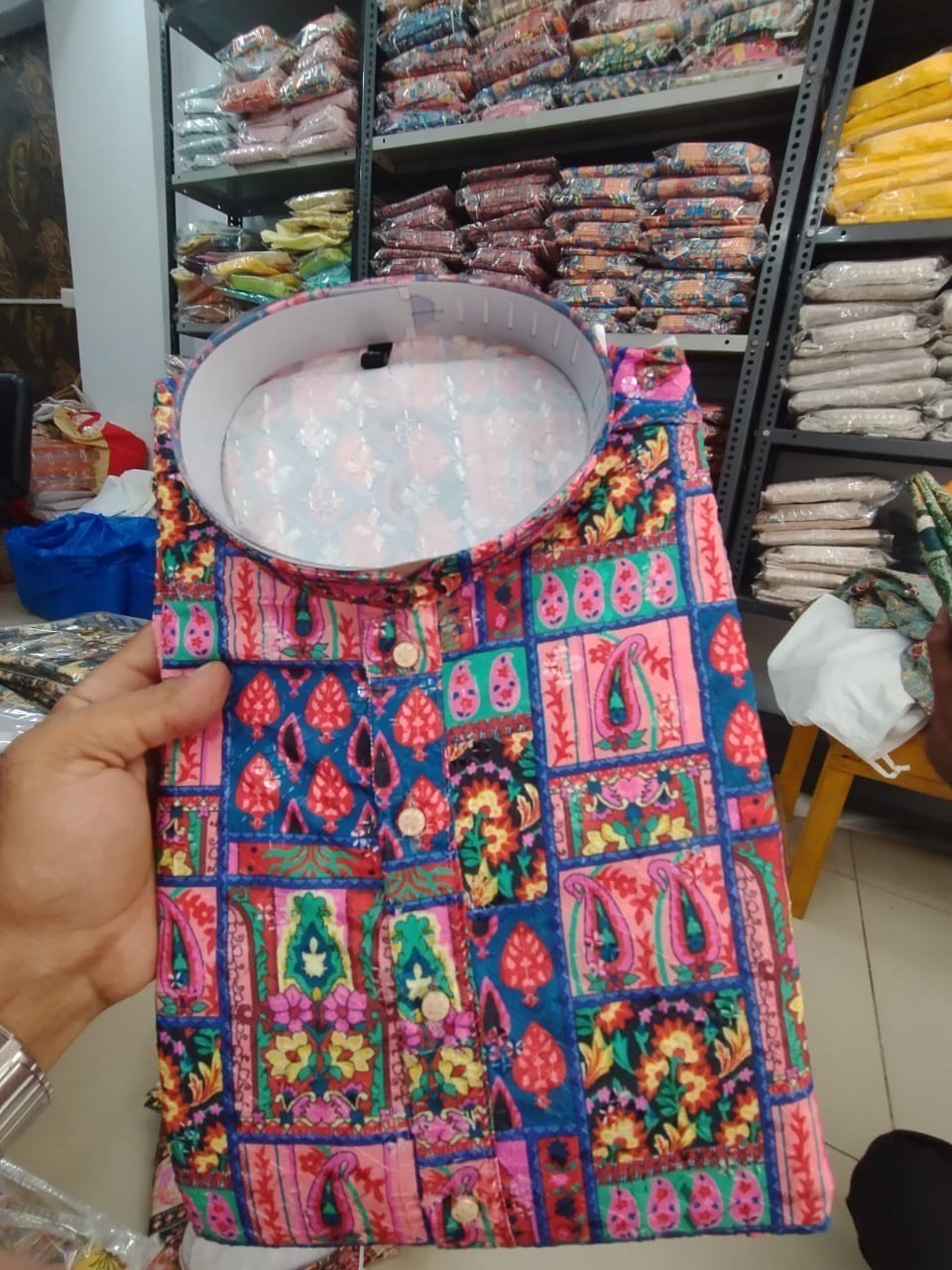 Pink Leaves Printed Kurta - Image 2